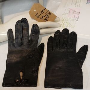 Elegant Black Women's Leather Gloves 6 1/2-7